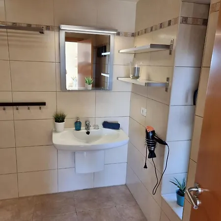 Vakantiehuis In Mit Terrasse Und Meerblick By Interhome *