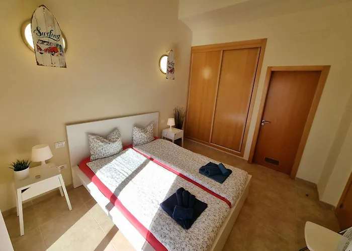 Semesterbostad In Mit Terrasse Und Meerblick By Interhome *