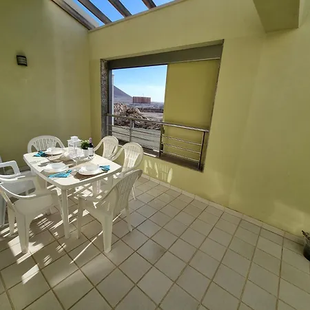 別荘 In Mit Terrasse Und Meerblick By Interhome